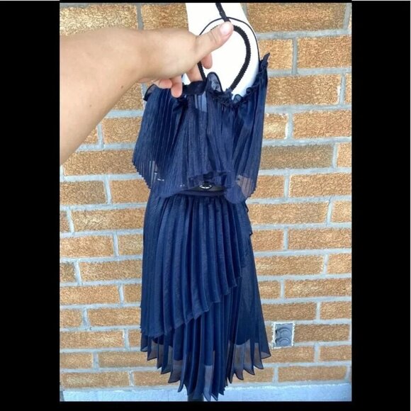 La Maison Talulah Pleated Wonder belted size xs - Picture 9 of 12